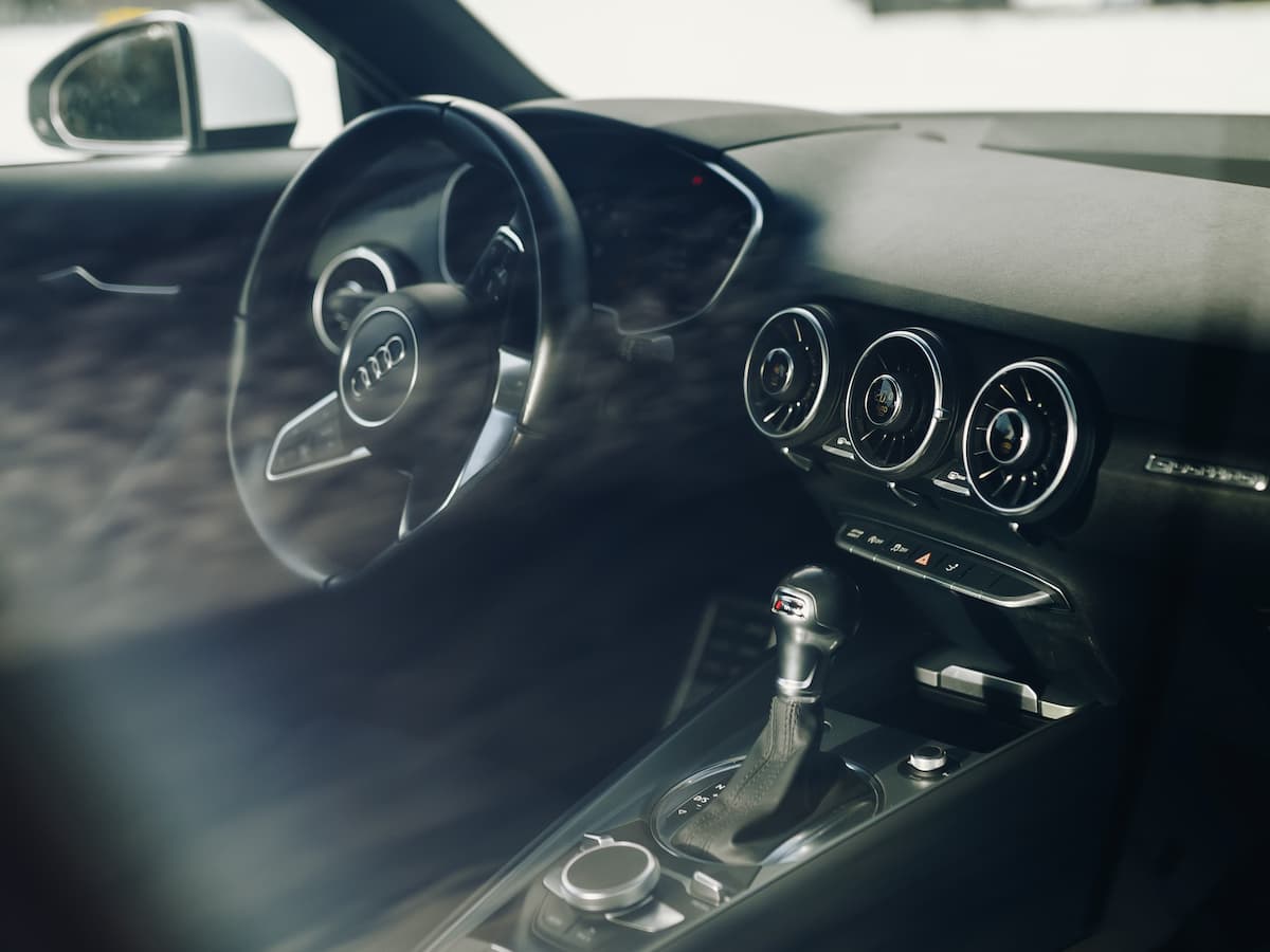 limpiar a fondo el salpicadero del coche