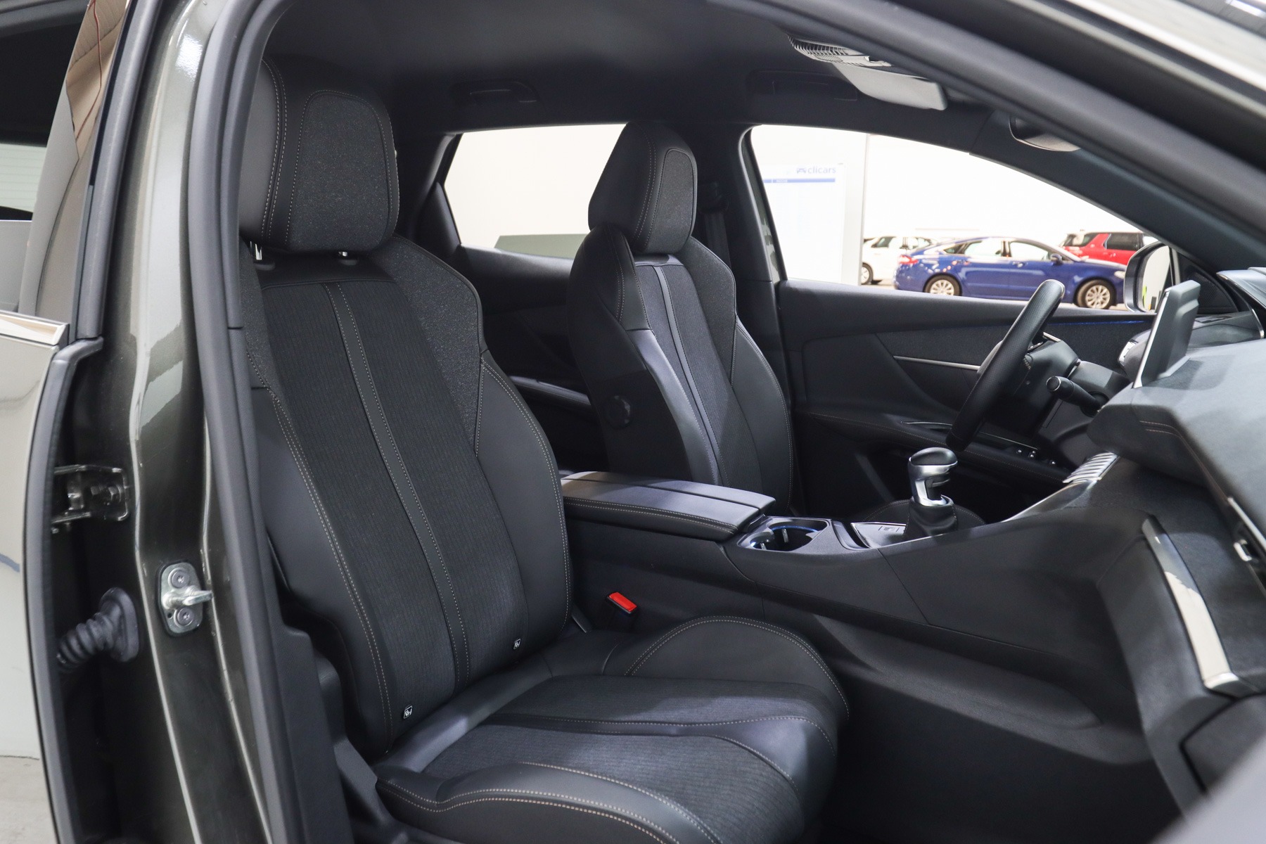 peugeot 3008 asientos