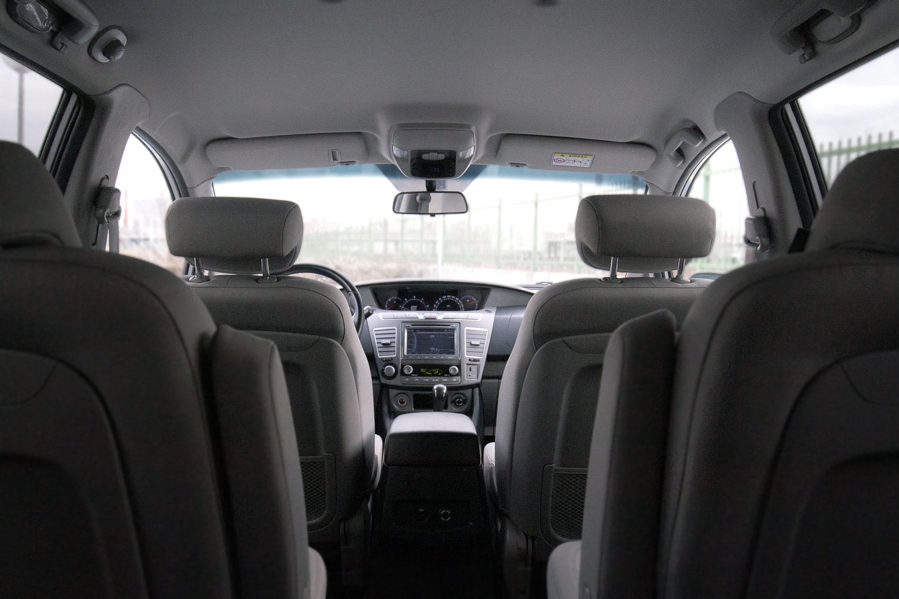 Operación Salida de Verano: Consejos para Viajar de Forma Segura y Eficaz 