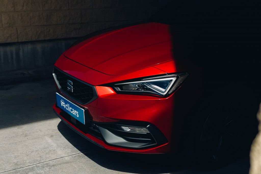 como cambiar pilas del mando seat leon