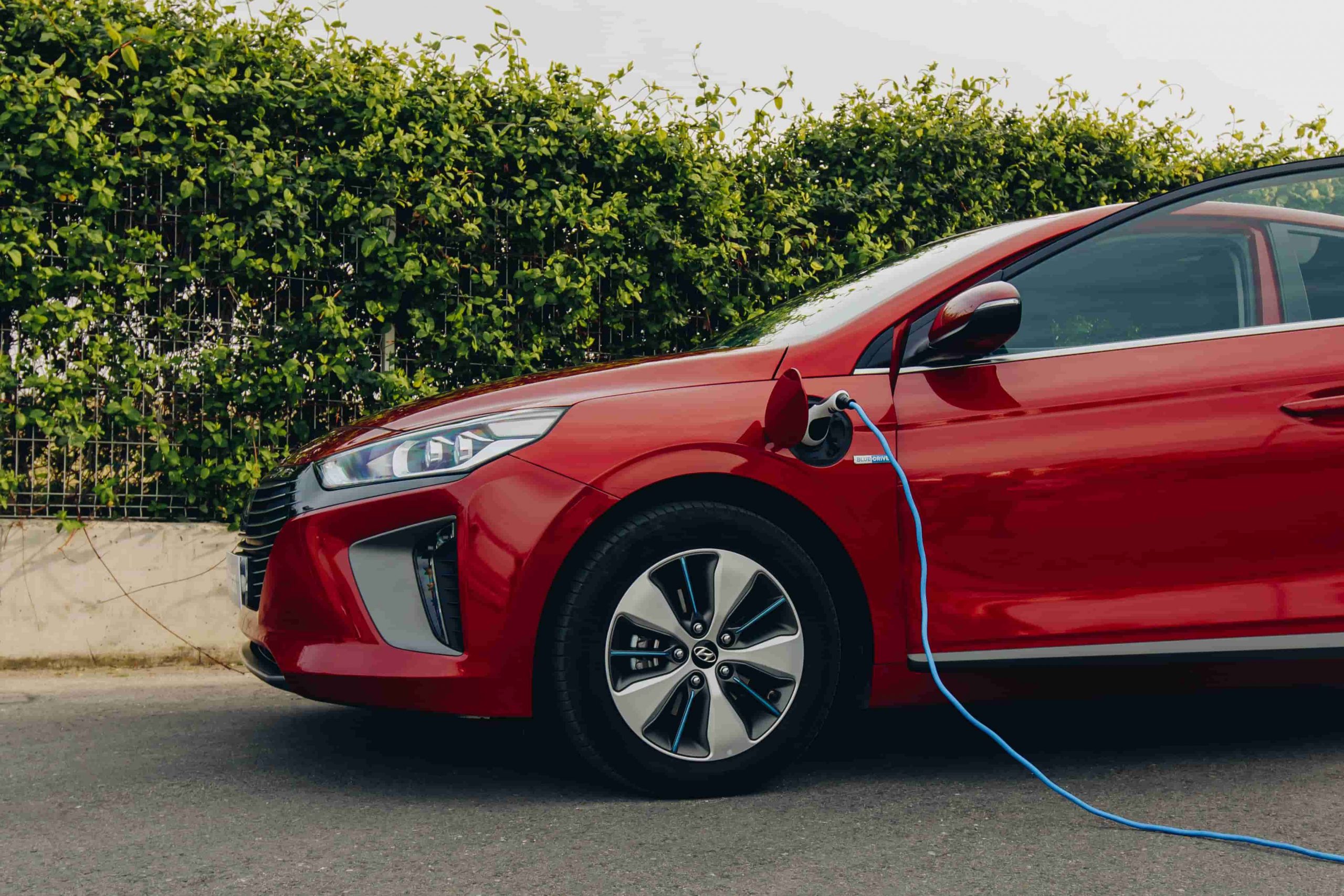 Estos son los mejores coches eléctricos según la OCU