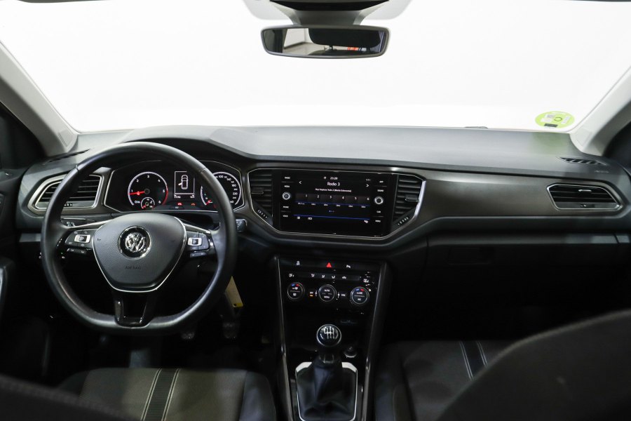 Volkswagen T-roc interior