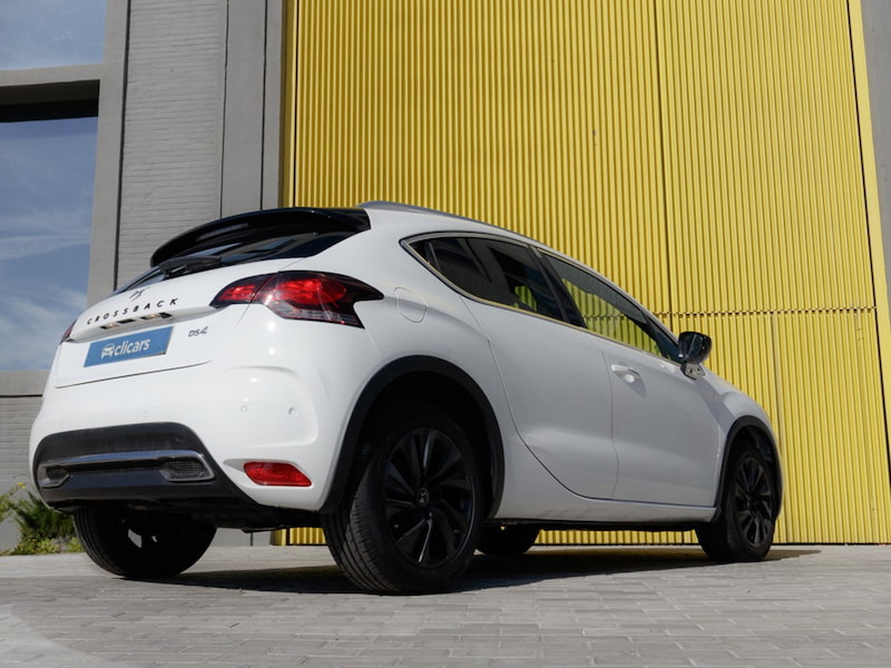 Si circulas sin la pegatina visible por Madrid te podrían multar