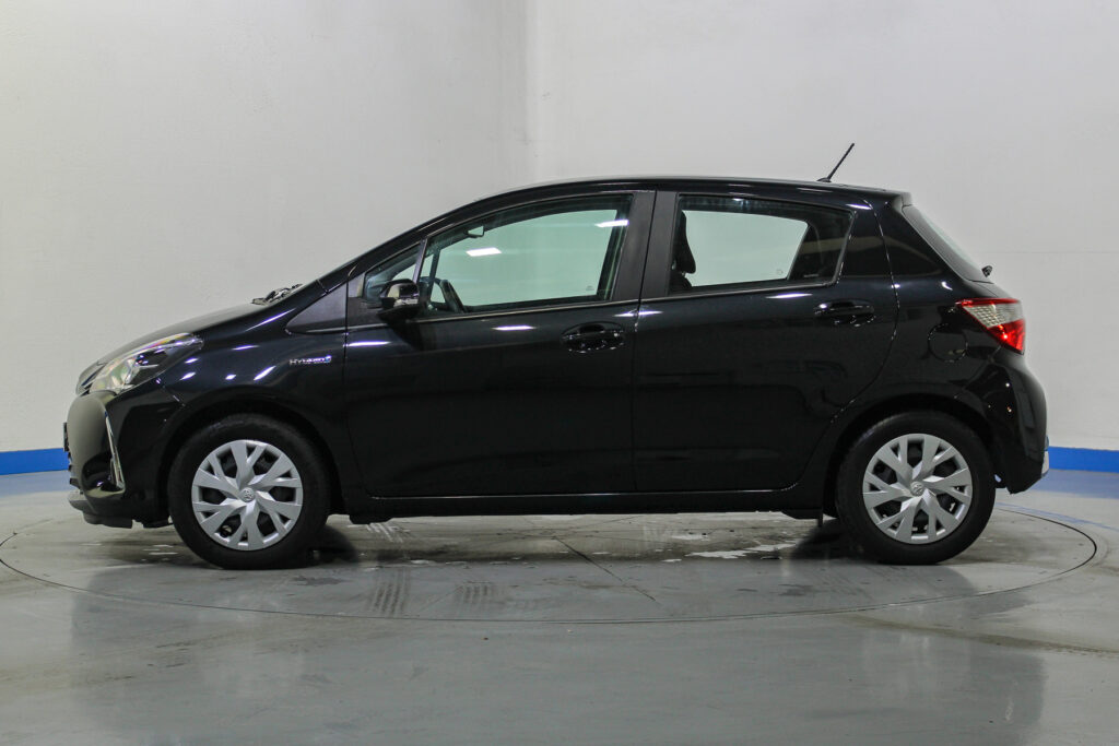 ¿Cuánto mide el Toyota Yaris? Dimensiones y espacio interior - Clicars Blog