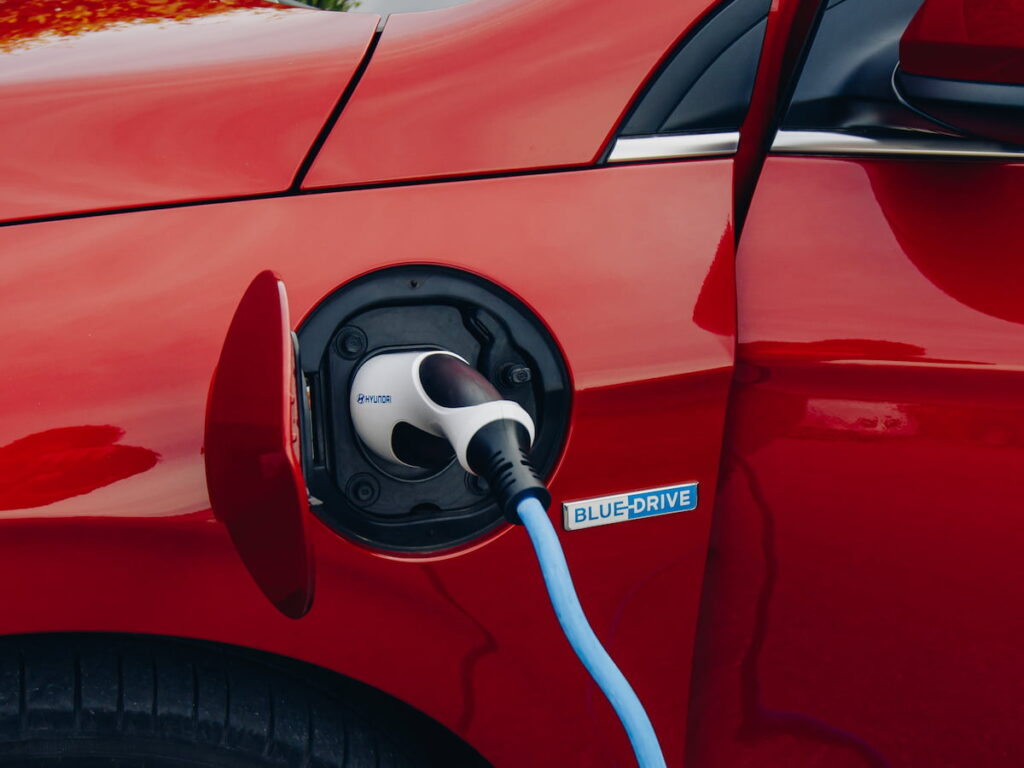 evolucion ventas coche eléctrico en España y Europa 2025